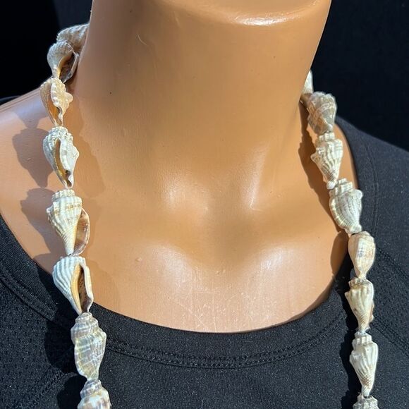 Bundle Sale 3 for $15 | Mini Conch Shell Necklace (2 of 2) - Picture 4 of 10